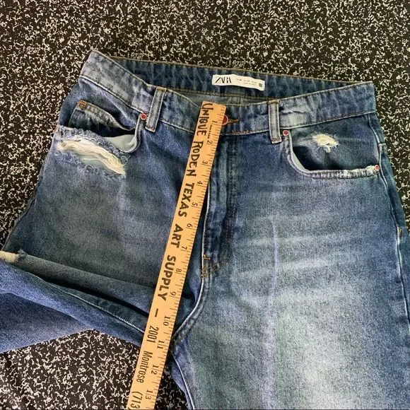 Zara Distressed Jeans - Picture 7 of 12